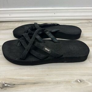 Teva Olowahu Black Multi-Strap Sandals Strappy